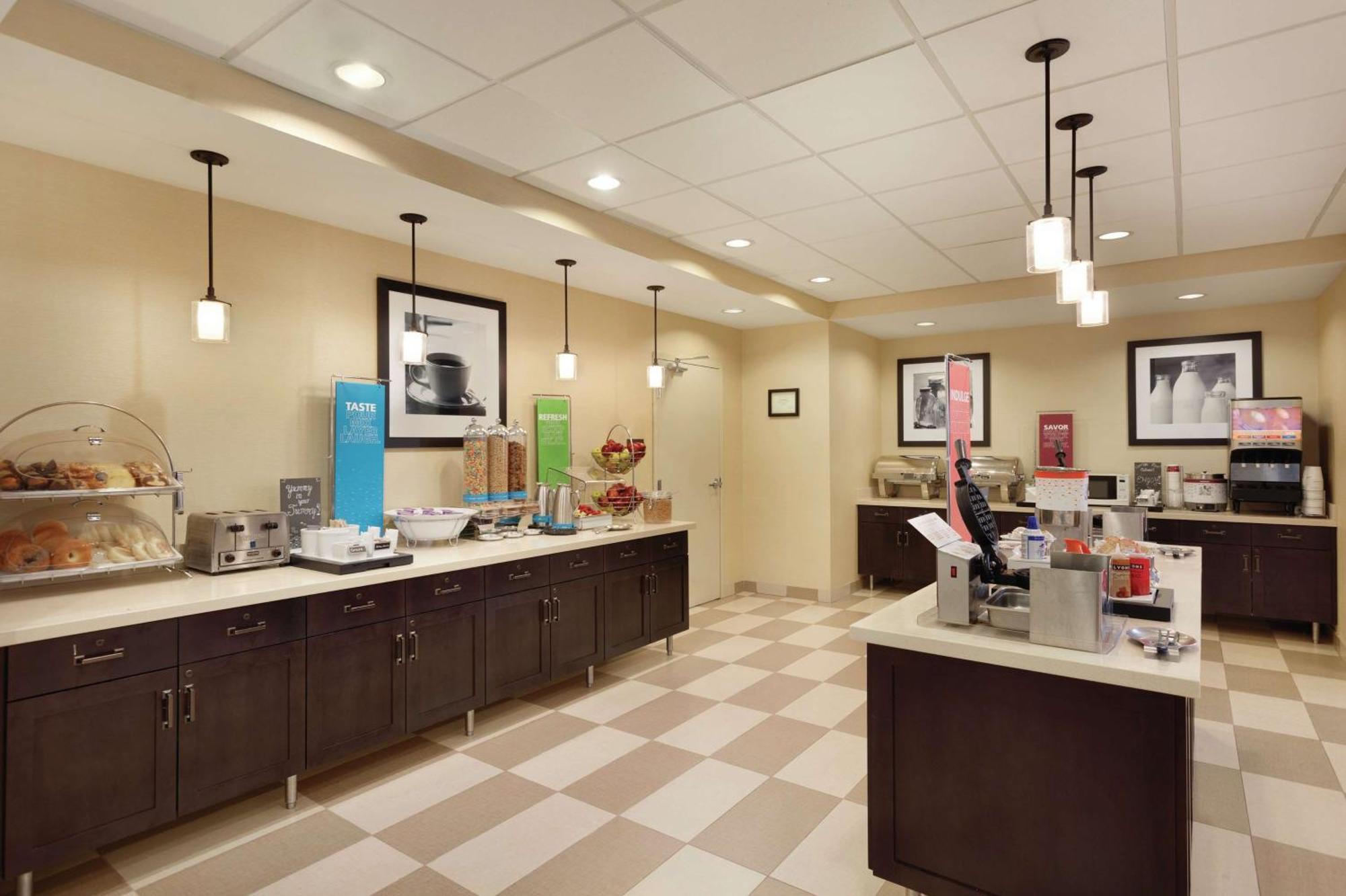 Hampton Inn & Suites Philadelphia Montgomeryville North Wales Екстериор снимка